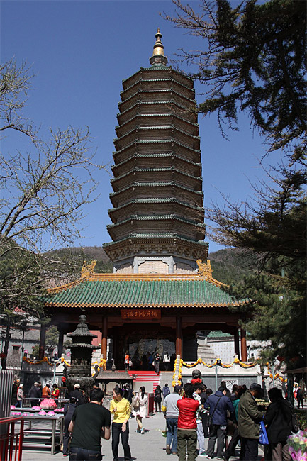 Пекин, Парк Бадачу, Храм Небесного Света, Пагода Зуба Будды (Beijing, Badachu Park, Temple of Divine Light, Buddha Tooth Relic Pagoda)