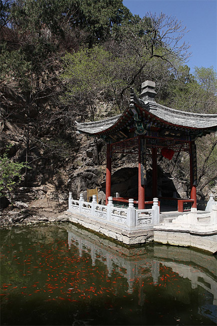 Пекин, Парк Бадачу, Храм Небесного Света (Beijing, Badachu Park, Temple of Divine Light)