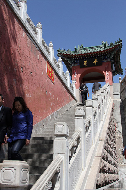 Пекин, Парк Бадачу, Храм Небесного Света (Beijing, Badachu Park, Temple of Divine Light)