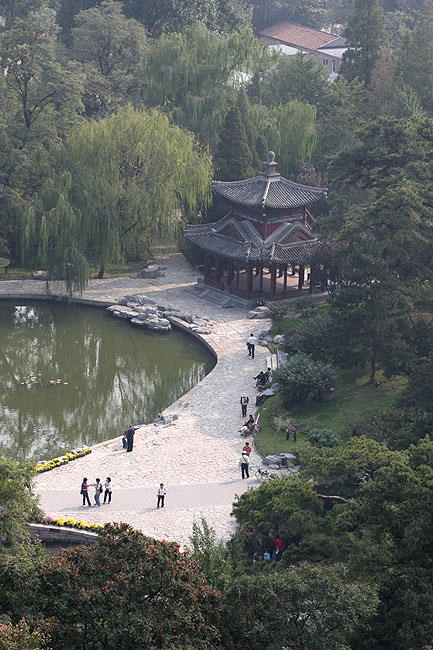 Пекин, Парк Ароматных Холмов, Озеро Очков (Beijing, Fragrant Hills Park, Spectacles Lake)