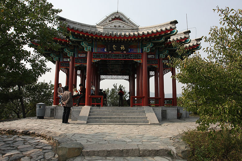 Пекин, Парк Ароматных Холмов, Павильон Парящих Облаков (Beijing, Fragrant Hills Park, Floating Clouds Pavilion)