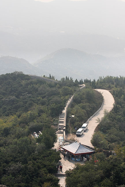 Пекин, Парк Ароматных Холмов, Ворота Итай - западные ворота в парк (Beijing, Fragrant Hills Park, Itai Gate)