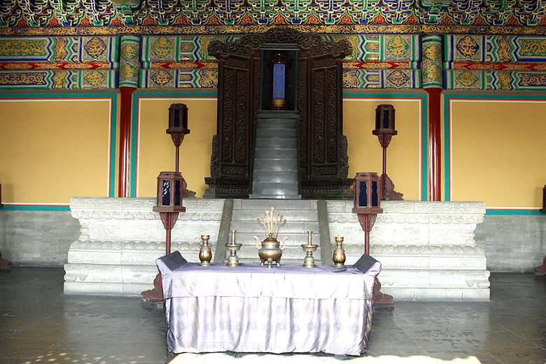 Пекин, Экскурсия по Храму Неба, Табличка Бога в Зале Императорского Неба (Beijing, Temple of Heaven, The God Tablet in the Imperial Heaven Hall)