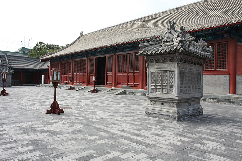 Пекин, Экскурсия по Храму Неба, Зал Выдающегося Защитника (Beijing, Temple of Heaven, Xianyoudian Hall)