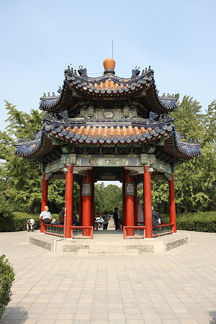 Пекин, Экскурсия по Храму Неба, Павильон Тысячи Цветов (Beijing, Temple of Heaven, Thousand Flowers Pavilion)