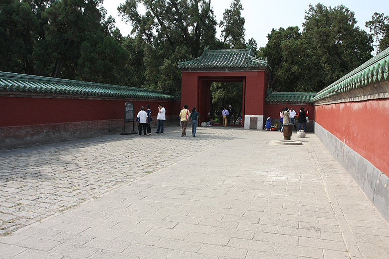 Пекин, Экскурсия по Храму Неба, Ворота Шестидесятилетних (Beijing, Temple of Heaven, Gate of the Sixty-year-old Man)