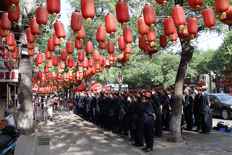 Пекин, Улица ресторанов Дунчжимэнэй Дацзе (Beijing, Dongzhimenei Dajie)