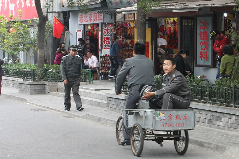 Пекин, Район Шичахай, На улице Цяньхай Сицзе (Beijing, Shichahai, Qianhai Xijie)