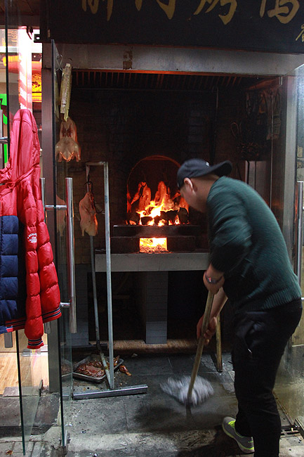 Пекин, Торговые улицы Цяньмэнь и Дачжалань, Хутун Ланфан 2 Тяо (Beijing, Shopping streets Qianmen Dajie and Dazhalan Jie, Langfang 2 Tiao)