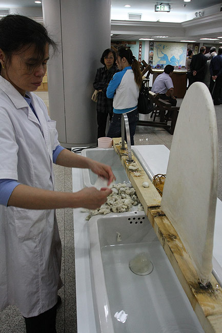 Пекин, Шелковая Фабрика (Beijing, Yuanlong Silk Corporation Factory)