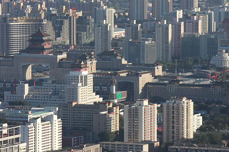 Пекин, Пекинская телебашня, Вид на Западный Пекинский Вокзал (Beijing, China Central Television Tower, A view of the Beijing West Railway Station)
