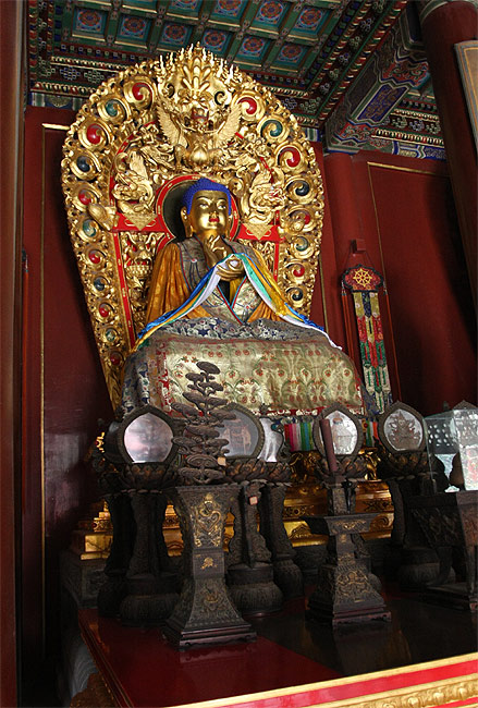 Пекин, Храм Юнхэгун, Майтрея - Будда Будущего (Beijing, Yonghegong Lama Temple, Maitreya is the Buddha of Future)