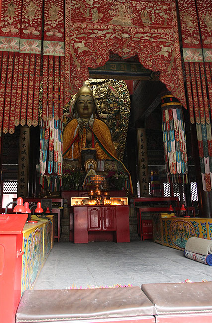 Пекин, Храм Юнхэгун, Статуя Цонкапа (Beijing, Yonghegong Lama Temple, Statue of Tsong Khapa)